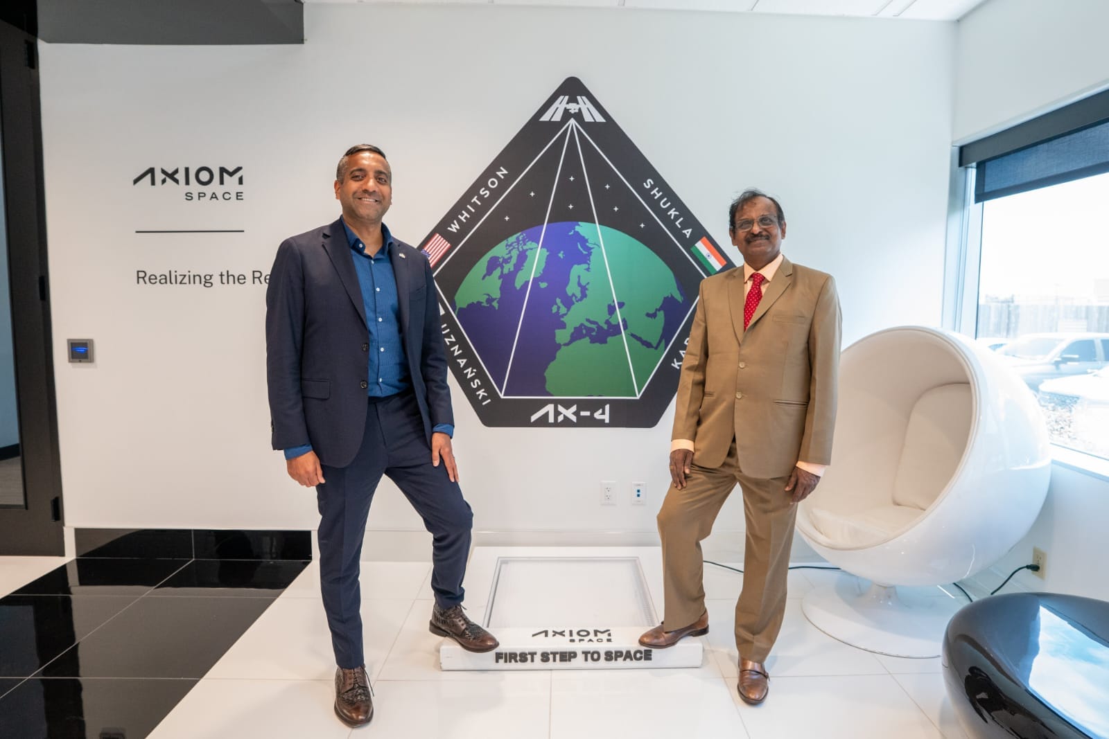 ISRO chief Dr V Narayanan is standing alongside the CEO of Axiom Space, Tejpaul Bhatia.