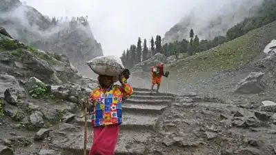 Political tempers rise in Kashmir over highway closure; netas allege conspiracy to choke Valley’s economy as fruit-landed trucks stranded