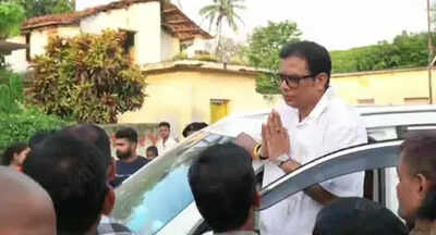 Sanjeev Kumar Bihar polls: ‘Rebel’ JDU legislator switches to RJD; welcomed by Tejashwi