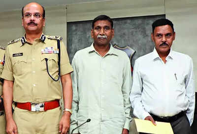 In another blow to Maoists, 2 more top leaders surrender
