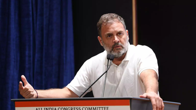 Cong reviews Bihar debacle; contestants flag Rs 10,000 transfer, delay in seat-sharing, 'vote chori'