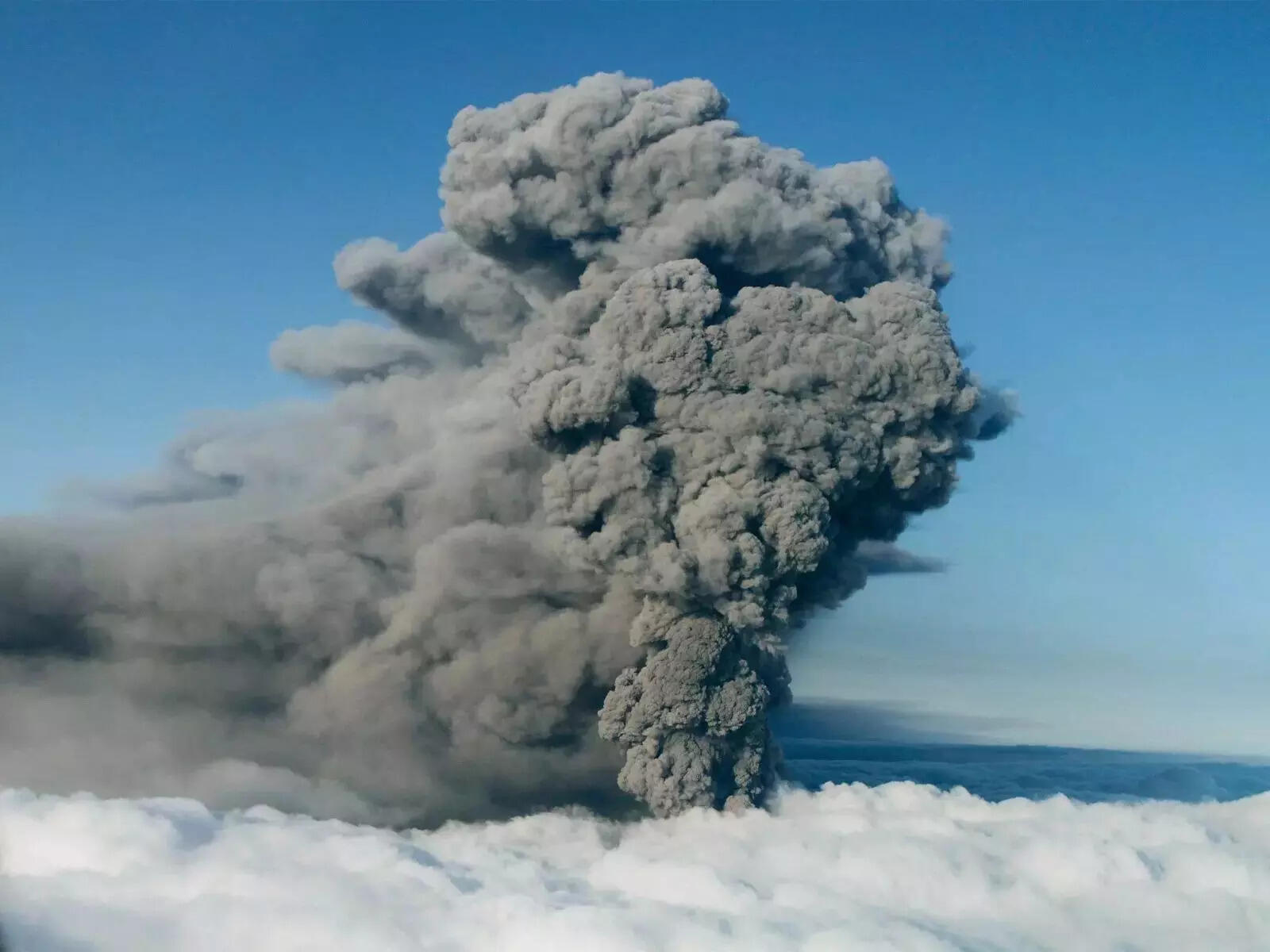 Ethiopia's Hayli Gubbi volcano erupts for first time after 10,000 years.