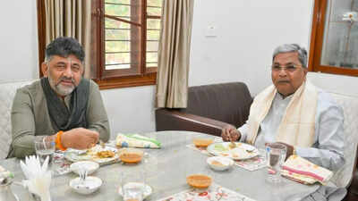 Karnataka power tussle: Siddaramaiah, DKS meet over breakfast as CM battle heats up; BJP calls it 'optical illusion'