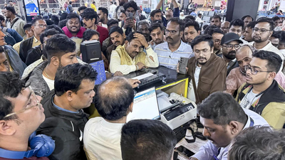 'How can flight tickets cost Rs 35-39k?' Delhi HC pulls up Centre; asks what steps were taken during IndiGo chaos