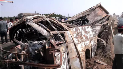 Karnataka bus inferno Karnataka bus inferno: Wedding bells for 2 techies silenced