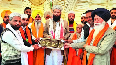 <p>Bibi Rajinder Kaur said the Muslims of Jakhwali village had to go for namaz to the next village. ‘I thought of giving them five marlas of land so that they have a place to pray,’ Kaur said.</p><p><br></p> 'Had to go for namaz to next village': Around 55km from Chandigarh, Sikh woman donates land for mosque; Hindus give money