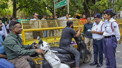 Speeding killed nearly 1.24 lakh people, non-wearing of helmet & seatbelt caused 39% deaths