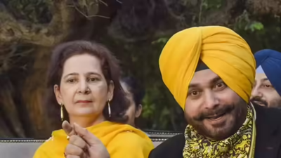 Punjab: Congress suspends Navjot Kaur Sidhu after her 'Rs 500 crore suitcase' charge