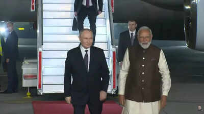 Putin India Visit: PM Modi welcomes Russian President in Delhi, shares car ride after warm reception - key points