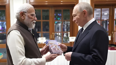 Assam tea, Kashmiri saffron & more: What PM Modi gifted Putin — in pictures