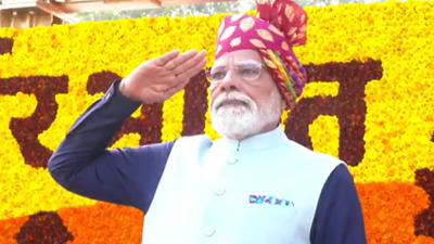 Republic Day Visual That Dominated Kartavya Path: PM Modi’s Striking Multi-Coloured Safa