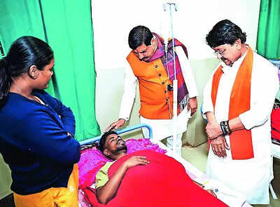 MP CM Mohan Yadav meets an affected person undergoing treatment after the consumption of contaminated water, at a hospital in Indore on Wednesday Indore sewage-water mix toll rises, now 9
