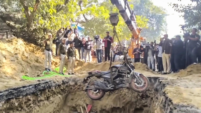 Delhi govt suspends 3 engineers after motorcyclist's accident - top developments
