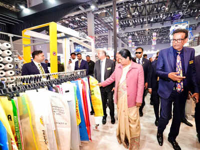 CM Rekha Gupta urges plastic industry to enhance recycling to make Delhi cleaner, greener