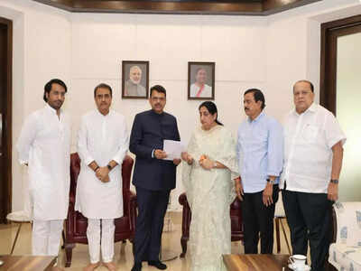 NCP demans CBI probe into Ajit Pawar's death, submits memorandum to Fadnavis Sunetra Pawar meets Fadnavis, seeks CBI probe into Ajit air crash