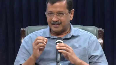 Sanjay Raut Fires ‘Jhola Uthaiye’ Salvo At Narendra Modi Over inflation, Rupee Crash