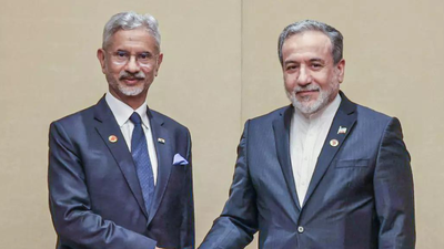  Iran FM Araghchi Calls Jaishankar As Hormuz Tensions Spike