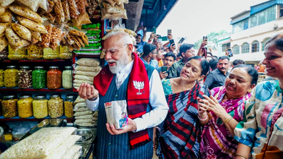 PM Modi Takes 'Jhalmuri' Break, Interacts With Locals In West Bengal’s Jhargram Amid Poll Campaign PM Modi Takes 'Jhalmuri' Break, Interacts With Locals In West Bengal’s Jhargram Amid Poll Campaign