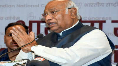 EC Issues Notice To Kharge Over “Terrorist” Remark On PM Modi After BJP Complaint EC Issues Notice To Kharge Over “Terrorist” Remark On PM Modi After BJP Complaint