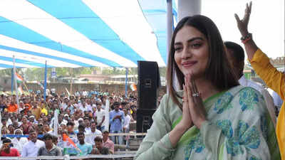 <p>Actor Nusrat Jahan (File Photo)</p> ED quizzes Nusrat for 8 hours, summons two West Bengal mantris