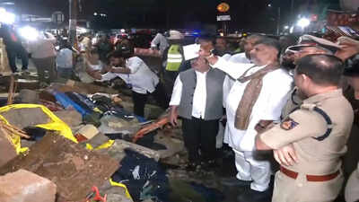 7 buried alive in Bengaluru hospital wall collapse