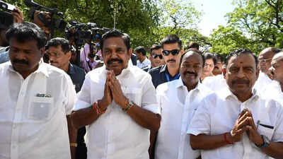 AIADMK 'splits' after Vijay's floor test: Is Tamil Nadu headed for a Shiv Sena-like drama?