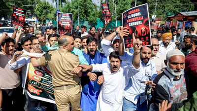 Liquor Row Turns Political In J&K: BJP Protests Outside Omar Abdullah Residence, NC Defends Policy