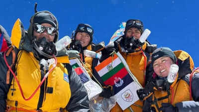 Photographed: Constable Kouser Fatima (Ladakh), Constable Munmun Ghosh (West Bengal), Constable Rabeka Singh (Uttarakhand), and Constable Tsering Chorol (Kargil) 'Vande Mataram' from top of the world: BSF's first all-women team conquers Everest