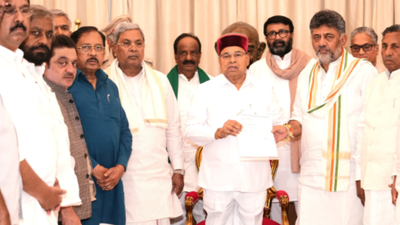 DK Shivakumar Reaches Delhi After Siddaramaiah Resignation Sparks Karnataka Power Shift | Watch DK Shivakumar Reaches Delhi After Siddaramaiah Resignation Sparks Karnataka Power Shift | Watch