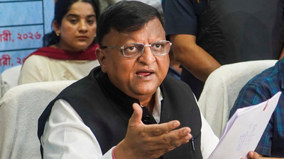 Bengal chief secretary Manoj Kumar Agarwal orders crackdown on illegal toll booths in Bengal