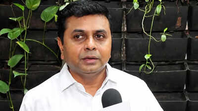 <p>One vote, two Tirupatturs: DMK flags postal ballot mix-up after HC order (Image credit: ANI)<br></p> One vote, two Tirupatturs: DMK flags postal ballot mix-up after HC order