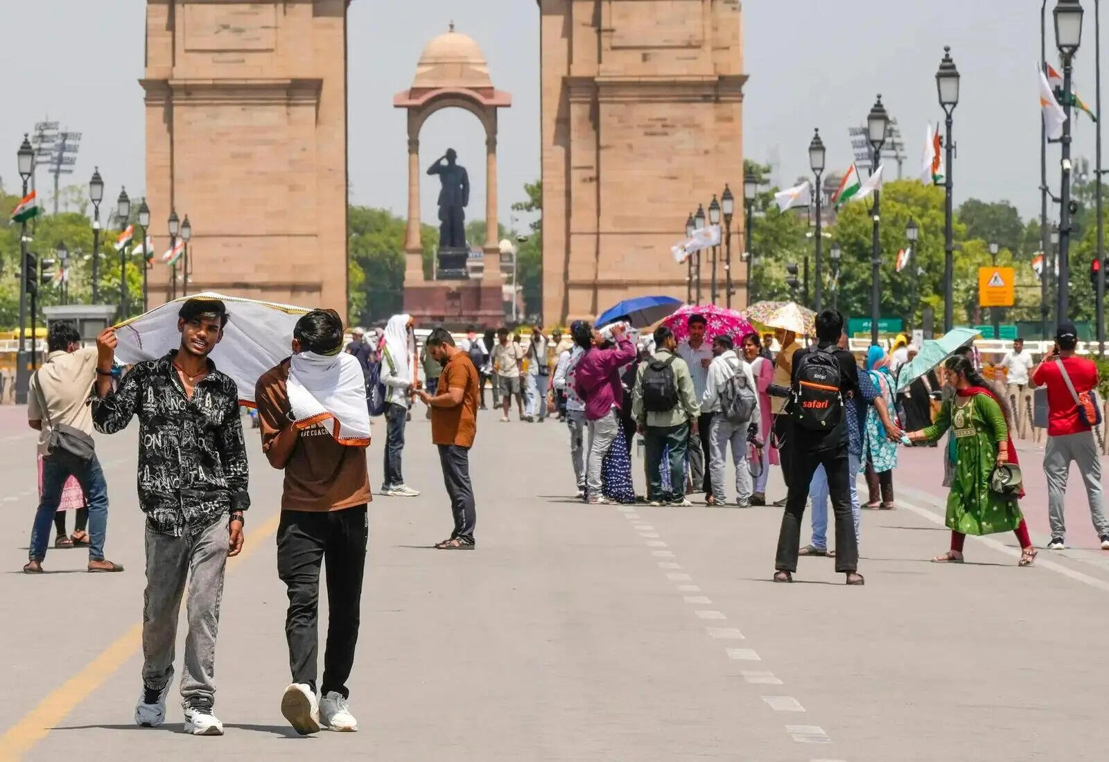 Weather_ Hot day in Delhi.
