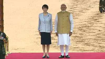 Japanese PM Sanae Takaichi meets PM Modi, receives ceremonial welcome at Rashtrapati Bhawan