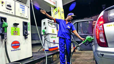 Representative image Clean-fuel commercial vehicles' permit waiver capped at 7 years