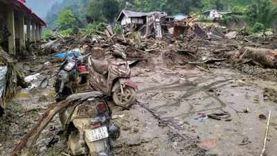 Flash Floods Ravage Northeast As Monsoon Fury Intensifies In Assam, Arunachal Flash Floods Ravage Northeast As Monsoon Fury Intensifies In Assam, Arunachal