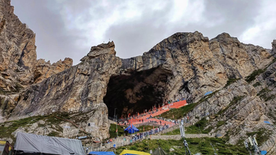 Amarnath Yatra Amarnath Yatra 2026: Second batch of 3,865 pilgrims leave Jammu