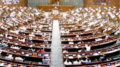Lok Sabha is discussing the amendment to the anti-paper leak law 'Milestone legislation' vs 'Pradhan saved Pradhan Mantri': Centre, Oppn clash as Lok Sabha debates new anti-paper leak bill - top developments
