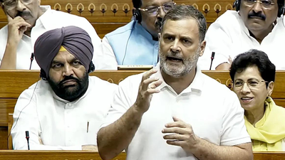Rahul Gandhi seeks SC-monitored probe into police action on students 'Students deserve justice': Rahul Gandhi shares video claiming police brutality during NEET protest