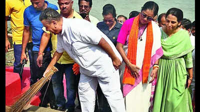 BJP turns PM Modi visits to states into 'swachh' drives