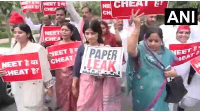 Dimple Yadav, along with other SP MPs, heading to Jantar Mantar to join protest (Screengrab) 'Neet hai ya cheat hai?' Dimple Yadav joins CJP's 'Sansad Chalo' protest at Jantar Mantar
