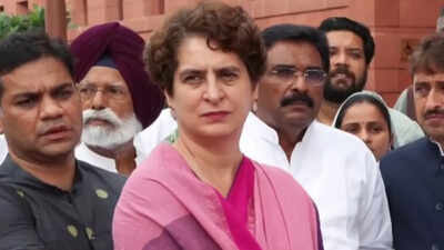 215 academicians slam Priyanka for 'gaumutra' remark