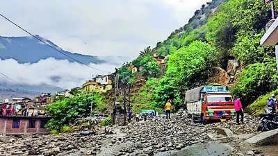Doda-Kishtwar Highway Blocked Heavy rain triggers landslide near Kwar power project site, blocks Doda-Kishtwar highway
