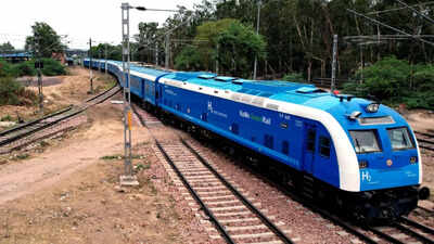 India's first hydrogen train (Photo: Ministry of railways) How does a hydrogen train work?