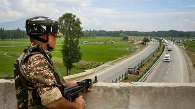 Terror associate, habitual drug peddler detained in Awantipora by J&K police