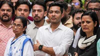 The biggest event is being organised by the Mamata Banerjee-led faction of the Trinamool Congress near Birla Planetarium. Bengal's Martyrs' Day turns into three-way battle for opposition space