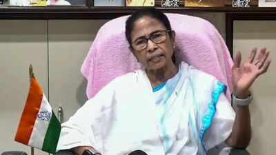 Mamata Banerjee cries foul over EC's 'stoic silence', opposes more time for rebel camp 'Real' TMC row: Mamata Banerjee cries foul over EC's 'stoic silence', opposes more time for rebel camp