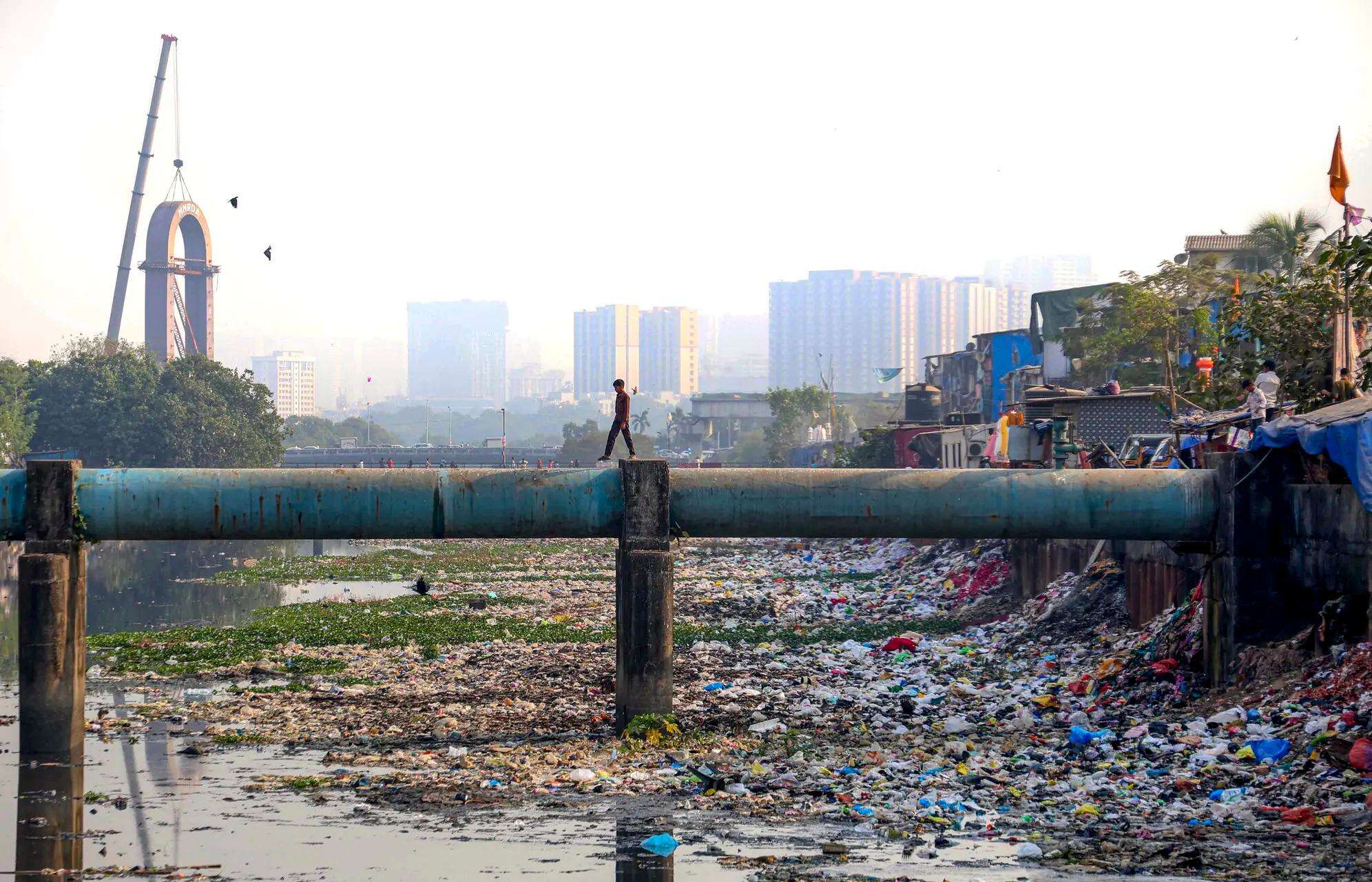 Mithi River pollution in Mumbai