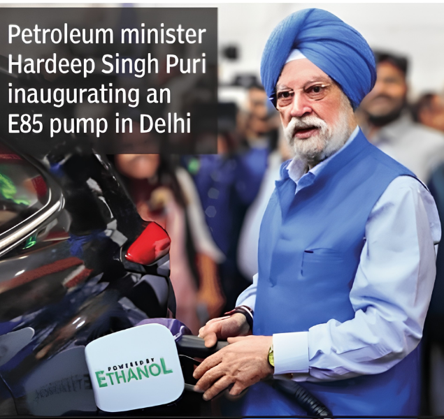 Petroleum minister Hardeep Singh Puri inaugurating an E85 pump in Delhi