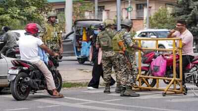 School holiday extended in Kashmir, Amarnath yatra suspended as Met forecasts downpour
