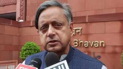 'Death of democracy': Shashi Tharoor slams Centre over handling of student protests at Jantar Mantar